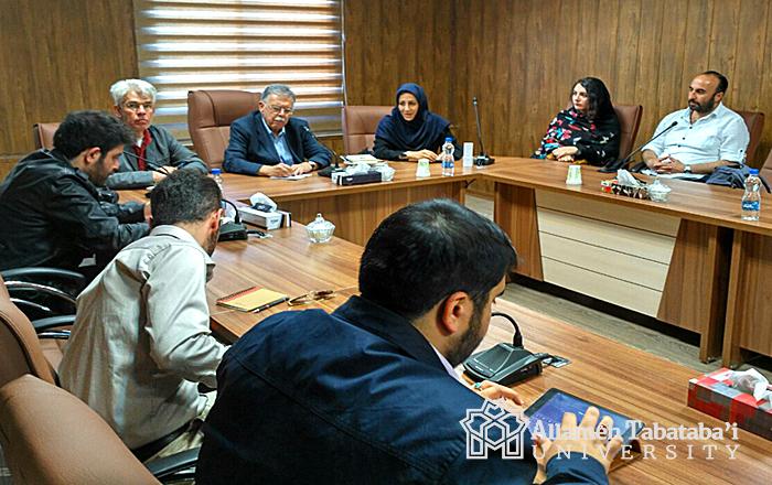A Turk Delegation Visits ECOI