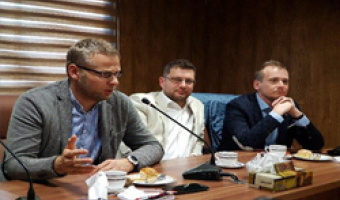 نشست بررسی «سیاست خارجی لهستان در قبال بحران اوکراین» در مؤسسه آموزش عالی اکو