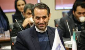 تقدیر وزارت علوم از دکترنعمت الله ایرانزاده به پاس همکاری در گسترش زبان فارسی و همکاری های بین المللی