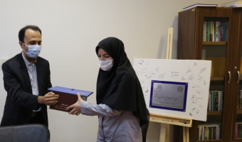 تقدیر از خدمات دکتر بیات در طول مدت مسئولیت در روابط عمومی دانشگاه
