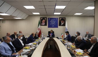 برگزاری نشست هم اندیشی صاحبنظران دانشگاهی و فعالان صنعت خودرو با وزیر امور اقتصادی و دارای در دانشگاه علامه طباطبائی