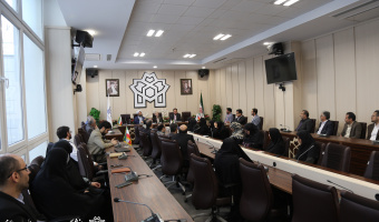 موضوعات فرهنگی و تربیتی باید در متن برنامه درسی دیده شود