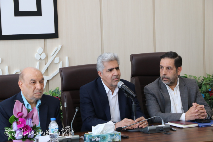 معلمی فروتن و وقف آیندگان