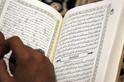 گزارش تصویری  برگزاری مراسم اعتکاف در مسجد امام علی(ع) دانشگاه علامه