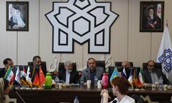 اختتامیه مدرسه تابستانی آموزش زبان فارسی با حضور معاونان دانشگاه برگزار شد