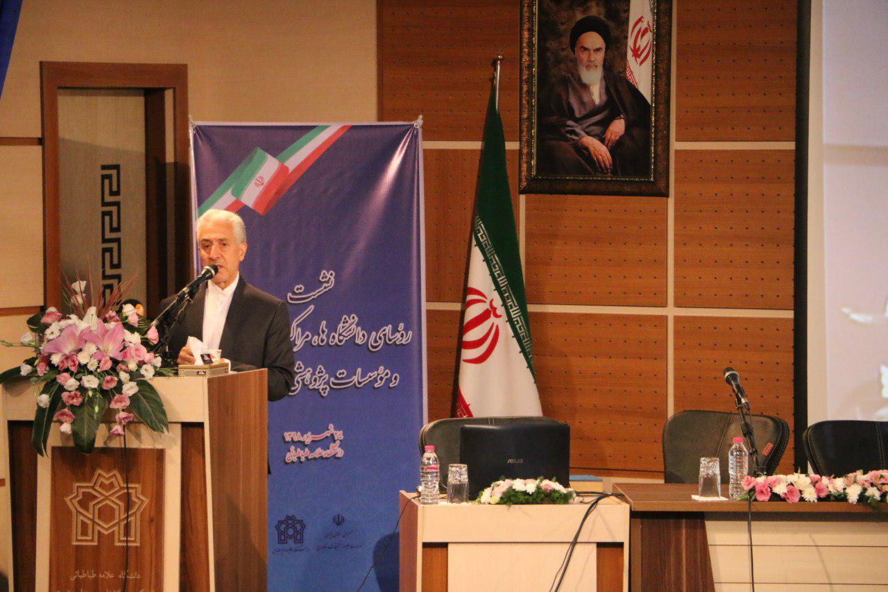 وزیر علوم: گسترش کمّی مراکز آموزشی در حال حاضر توجیه ندارد