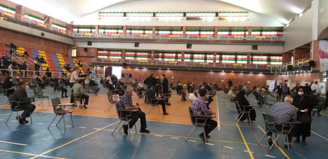 روزانه بین ۷۰۰ تا ۸۰۰ نفر در پایگاه تجمیعی واکسیناسیون کرونای دانشگاه علامه‌طباطبائی واکسینه می‌شوند