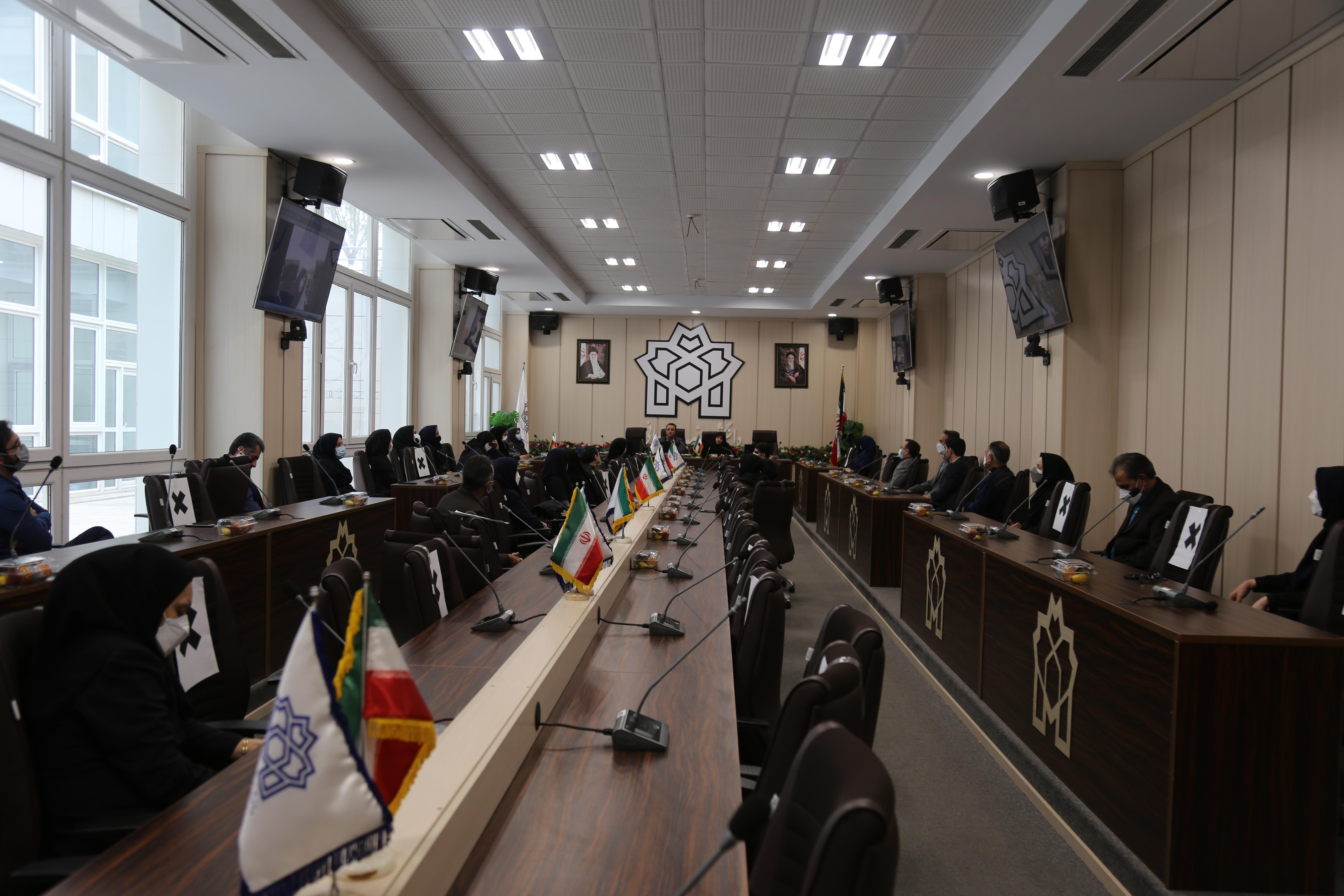 از کتابداران برتر دانشگاه تقدیر شد