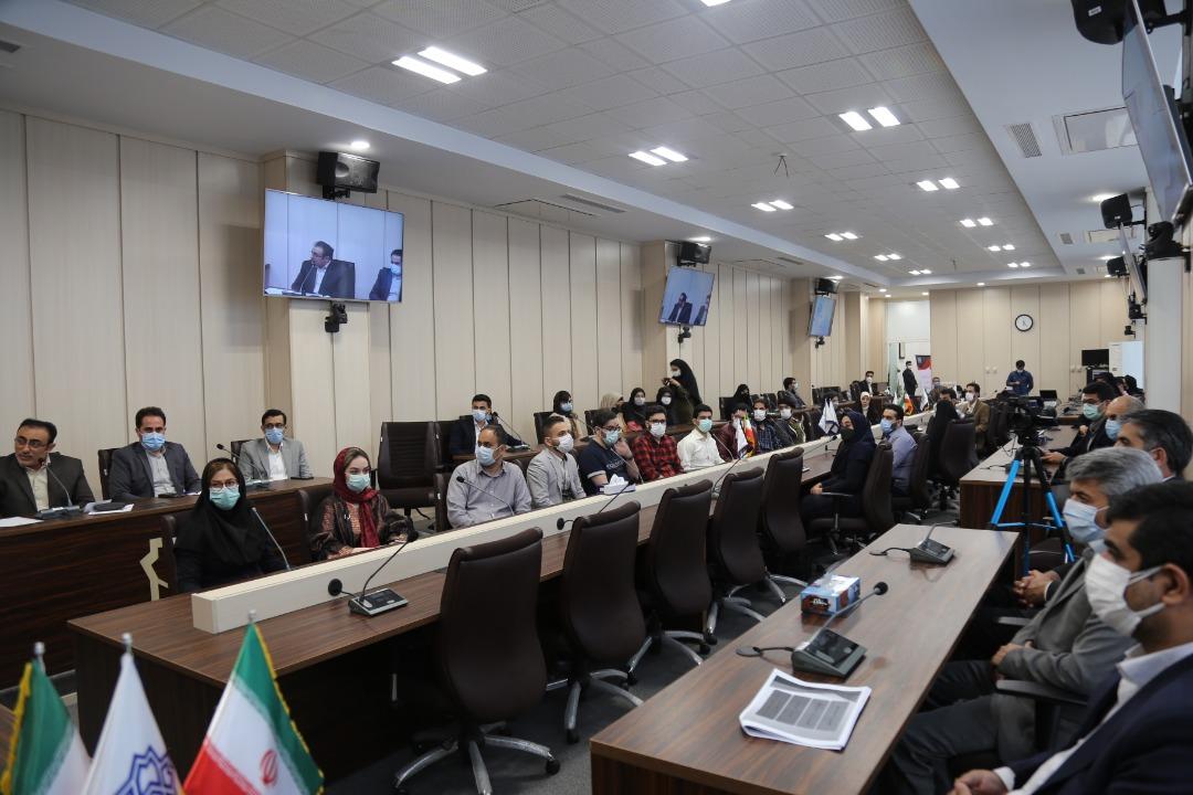 دانشجویان استعداد درخشان ورتبه های برتر آزمون ها و المپیادهای دانشجویی دانشگاه تقدیر شدند / (عکس)