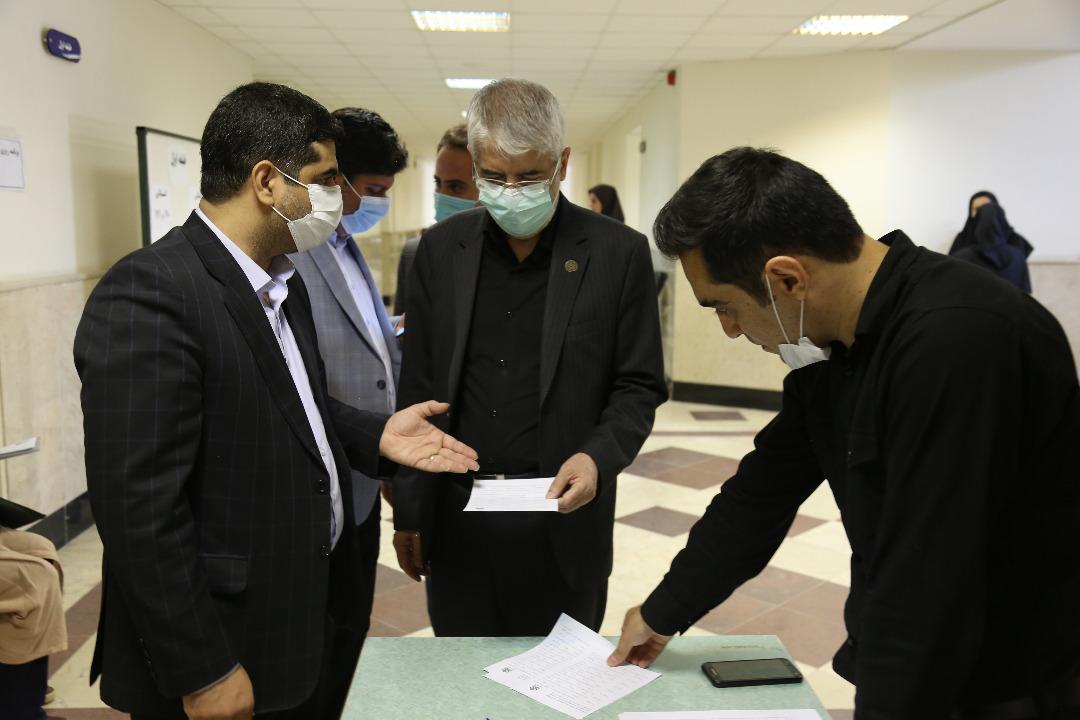 بازدید سرزده رئیس دانشگاه علامه طباطبائی از روند مصاحبه دکتری