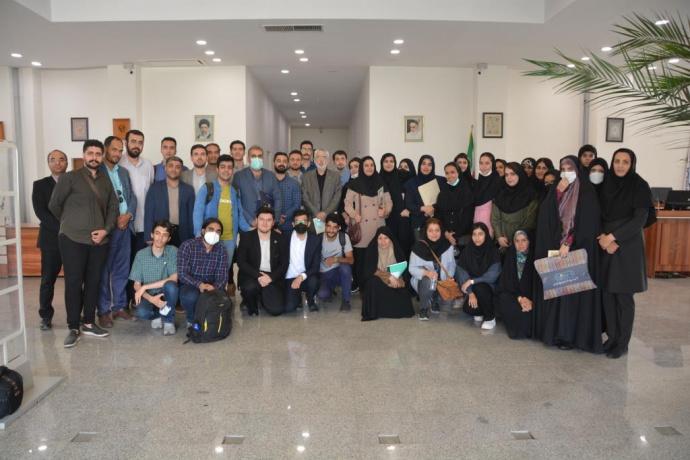 قدردانی از برگزیده های انجمن های علمی دانشجویی دانشگاه در چهاردهمین جشنواره بین المللی حرکت
