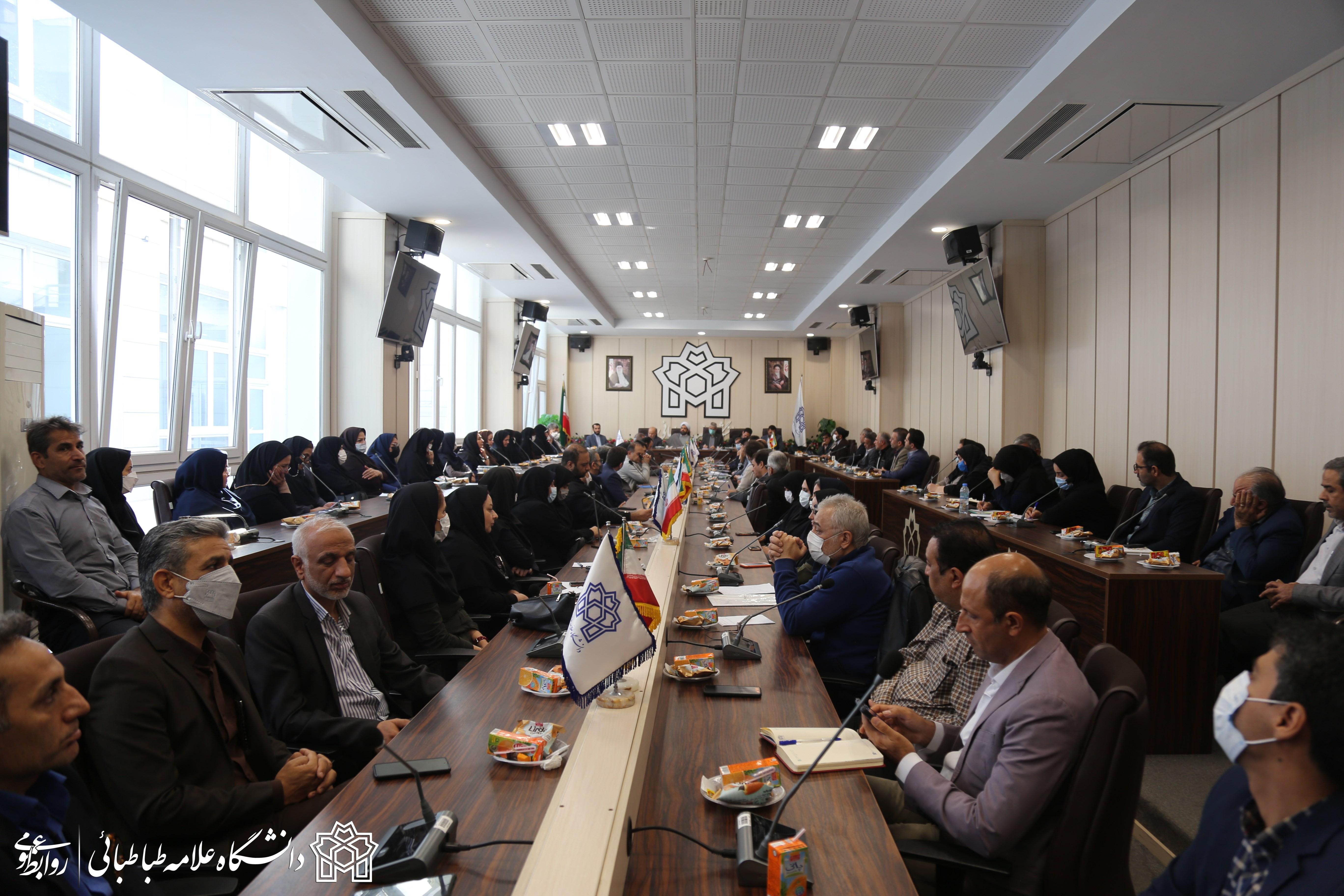 نشست هم اندیشی رئیس دانشگاه علامه طباطبائی با کارکنان دانشگاه برگزار شد