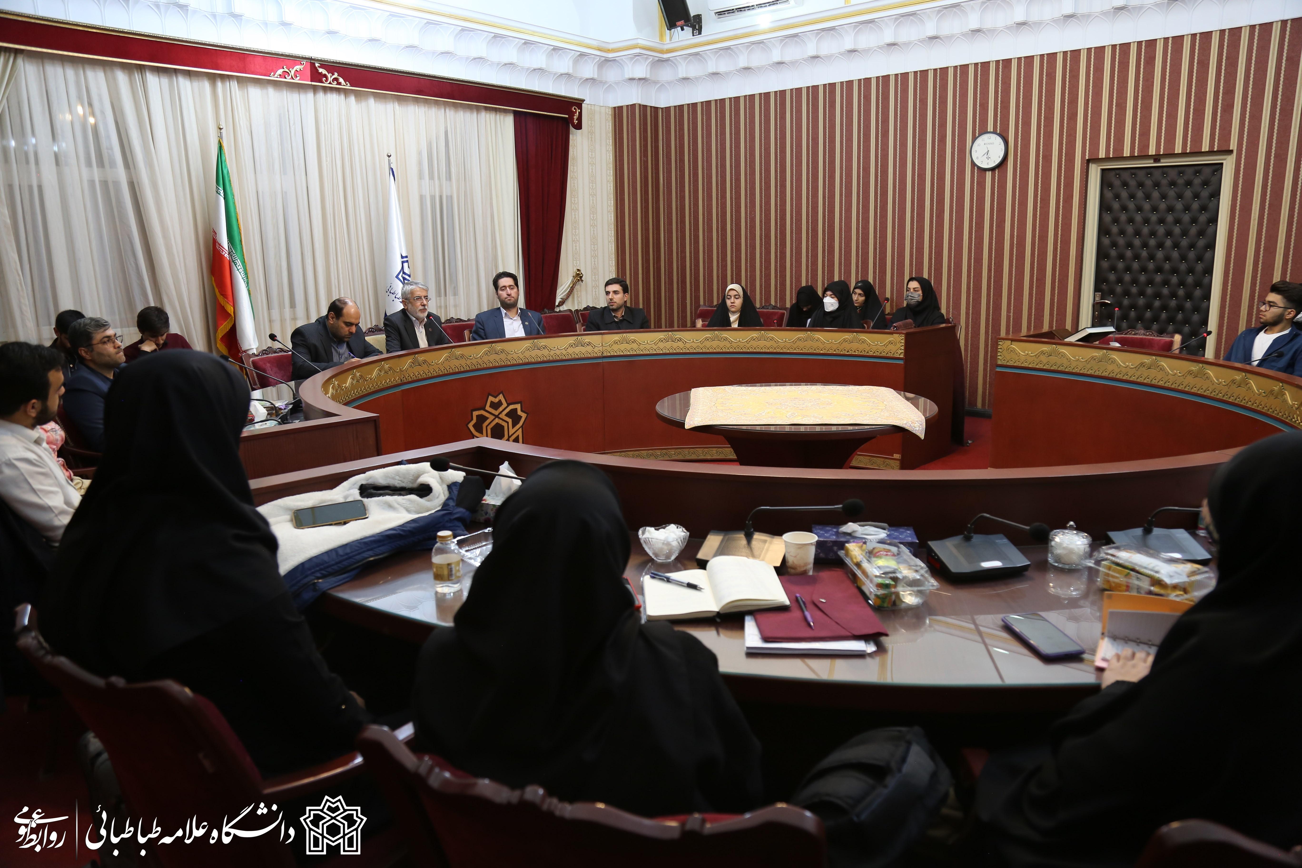 نشست صمیمانه هیئت رئیسه دانشگاه علامه طباطبائی با دانشجویان فعال فرهنگی، علمی و تشکل های اسلامی