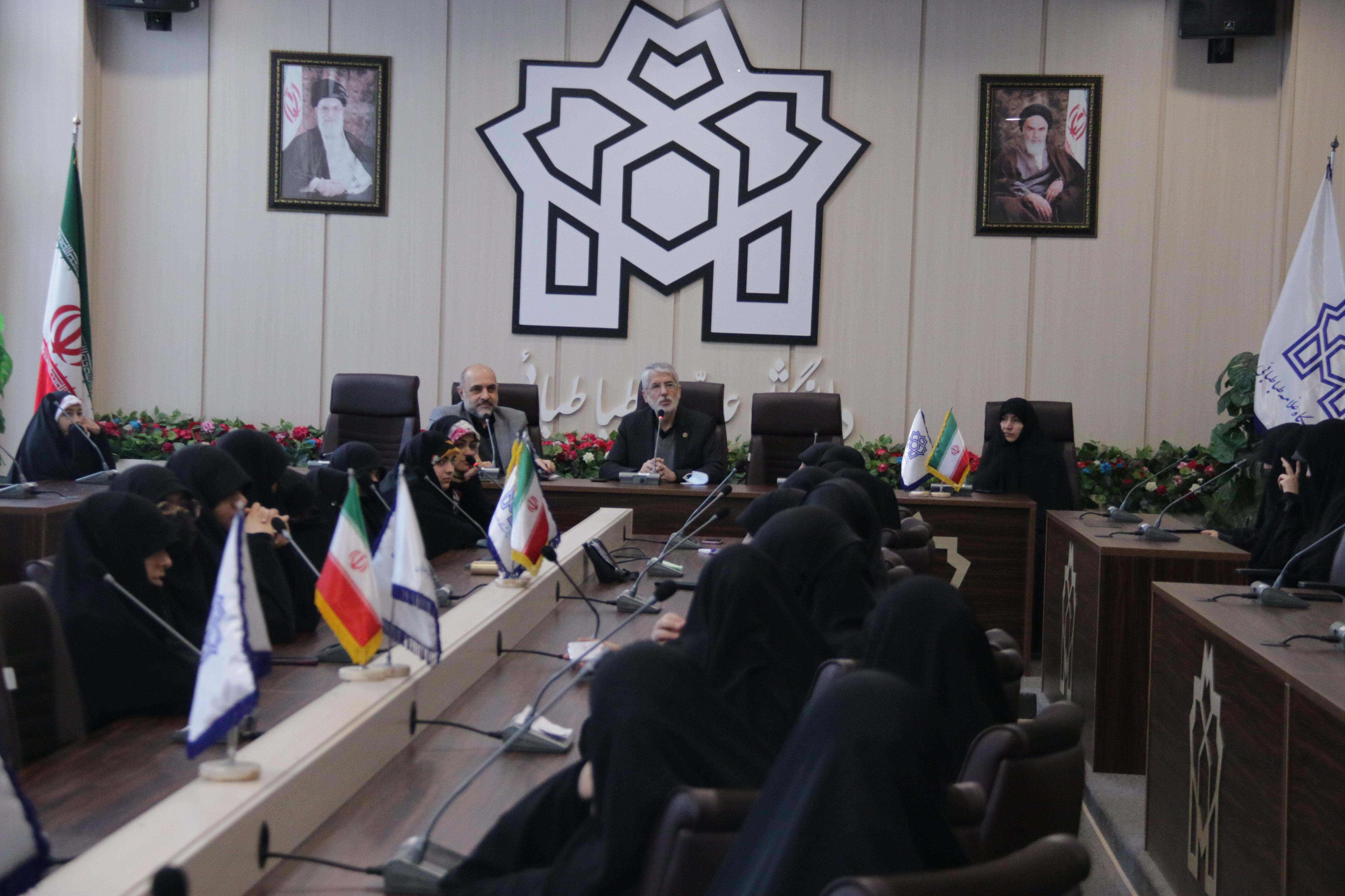 بازدید طلبه های «مدرسه علمیه صالحات» قم از پردیس مرکزی دانشگاه علامه طباطبائی