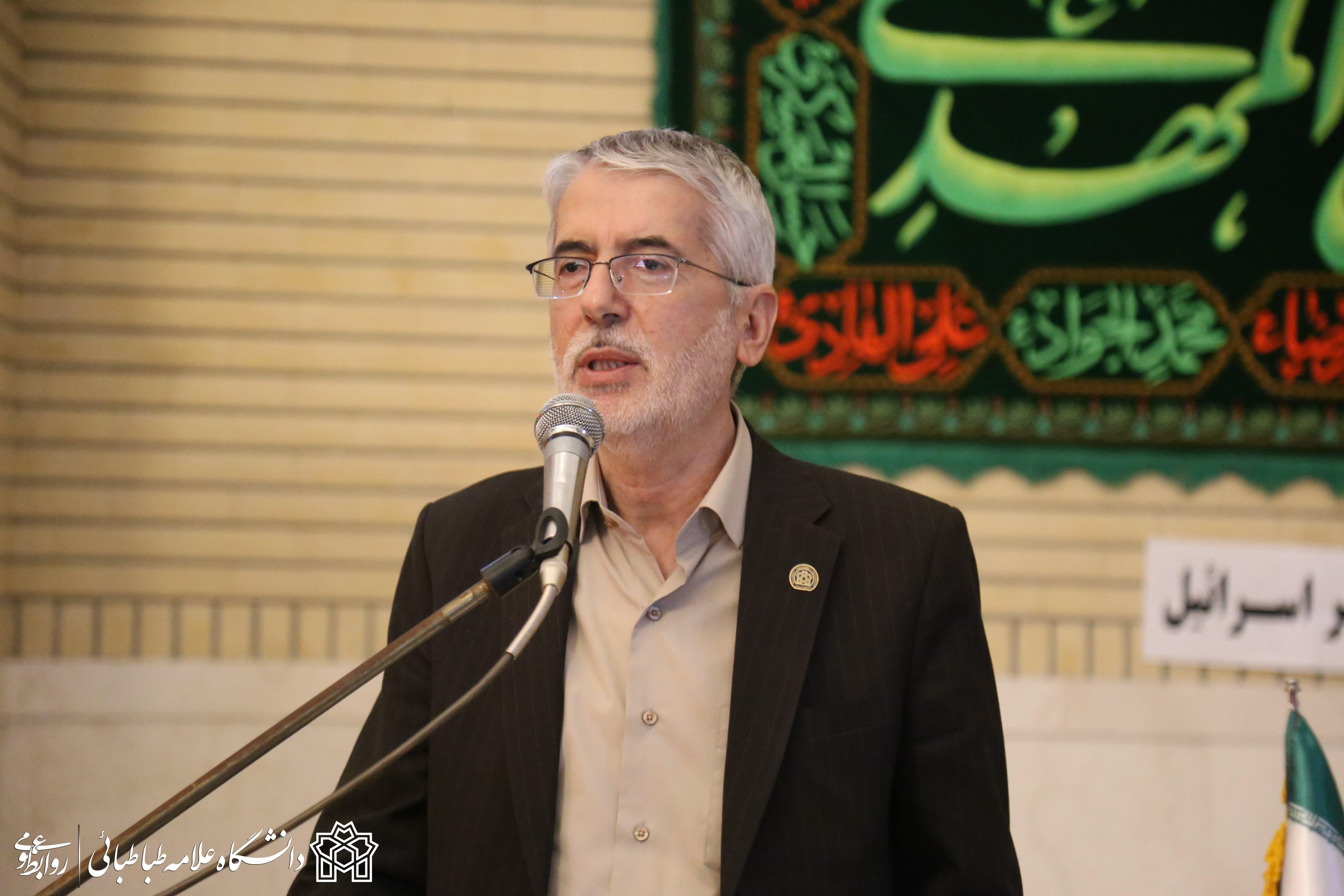 لزوم برقراری ارتباط با جوانان، آشنایی با ادبیات آن‌ها است