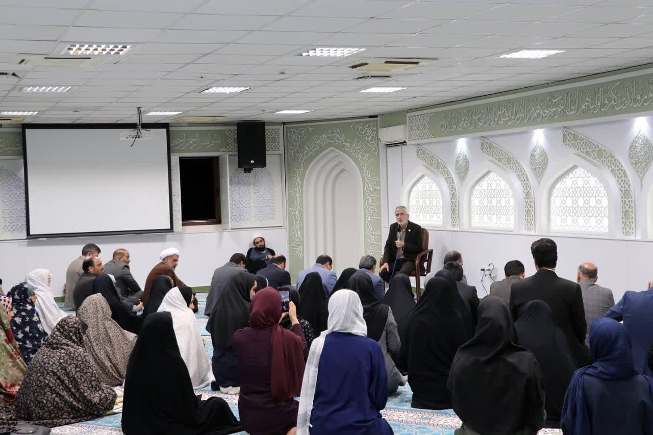 بازدید هیئت رئیسه دانشگاه علامه‌طباطبائی از مجتمع خوابگاهی دخترانه شهید سلامت و حضور در رویداد «فرهنگ ماه»
