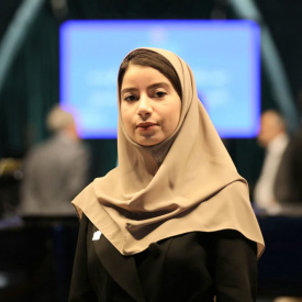 محیا زارع‌نسب