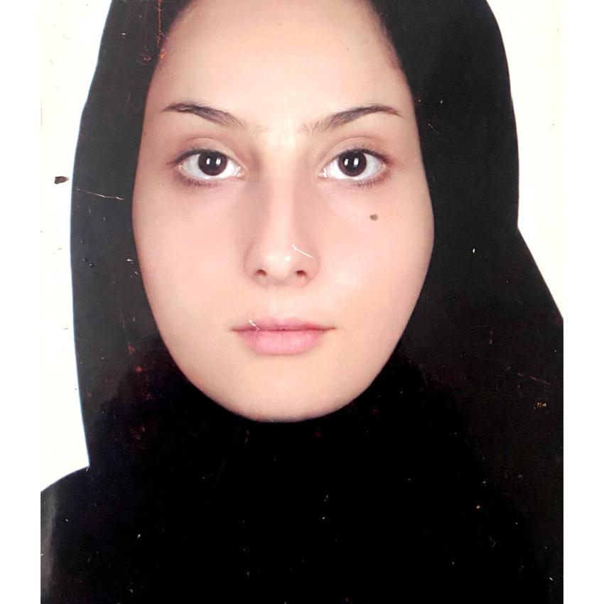 زهرا کریمی