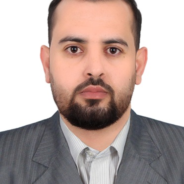 فرهاد اکبری