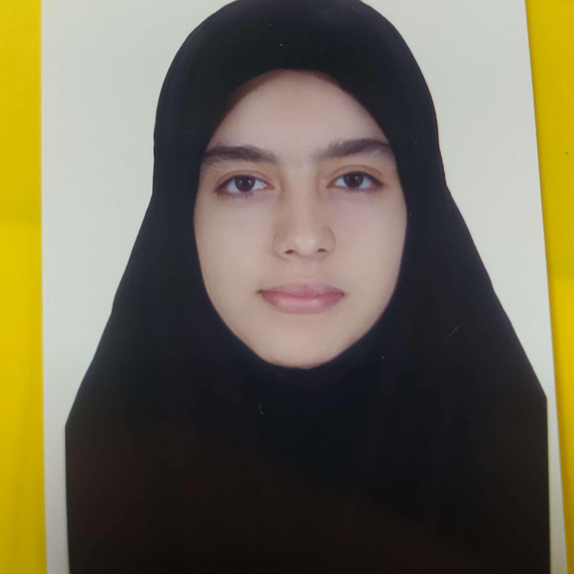 سوگند سادات متولی زاده