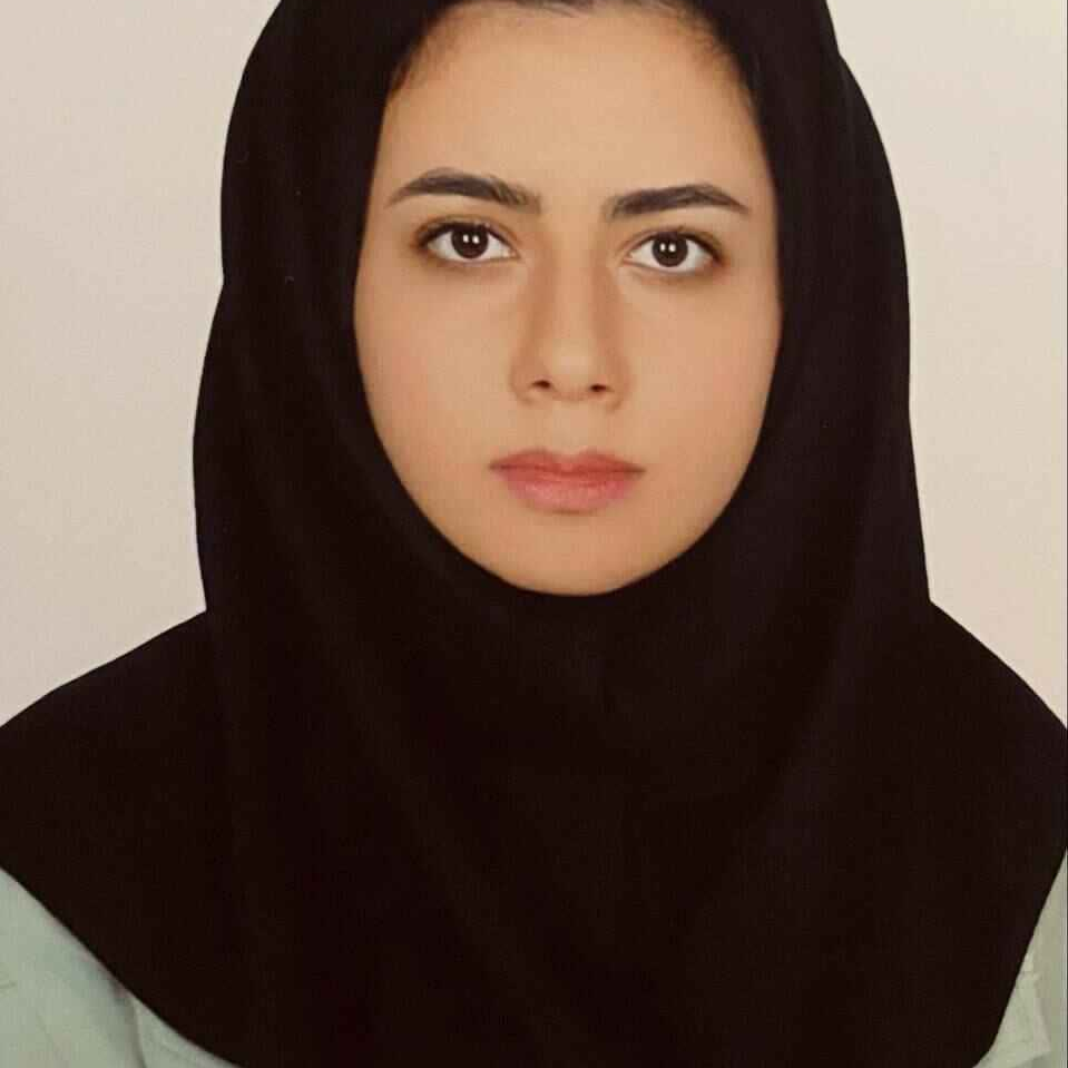 نازنین اسدی